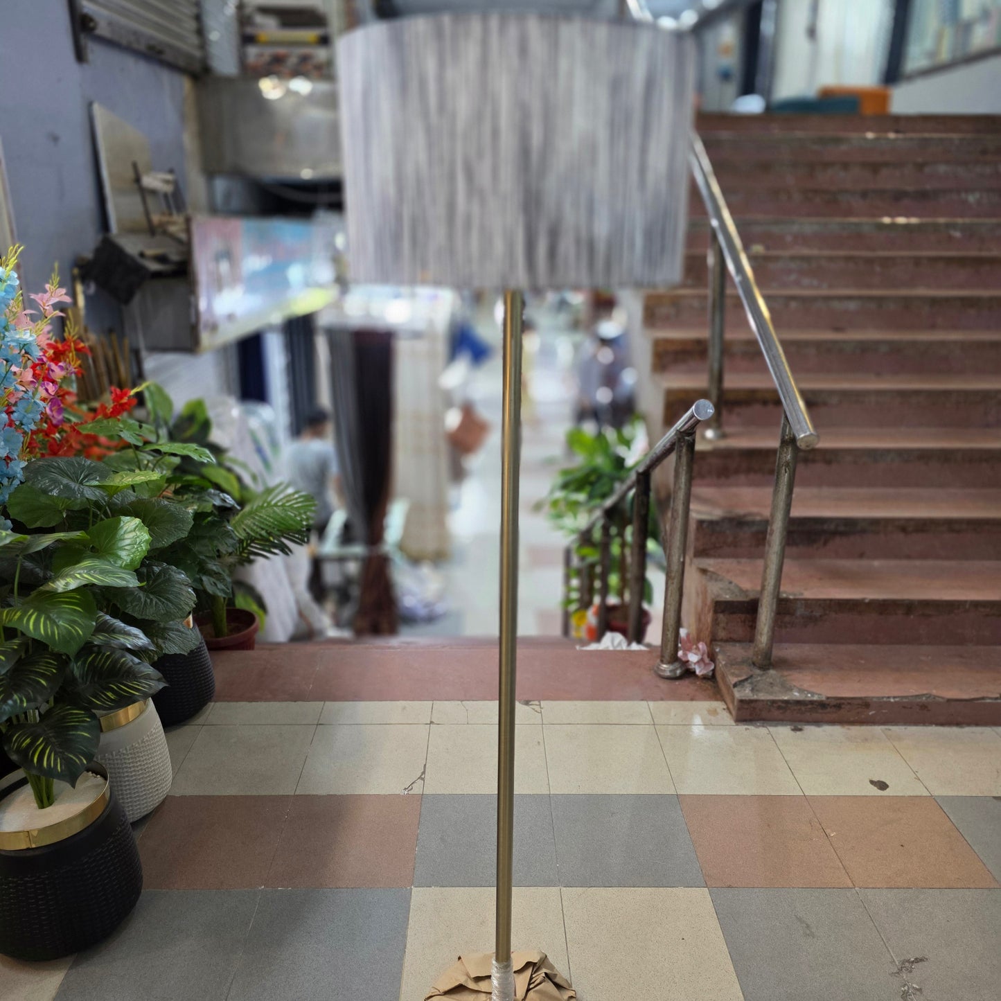 Simple Rod Silver Lamp